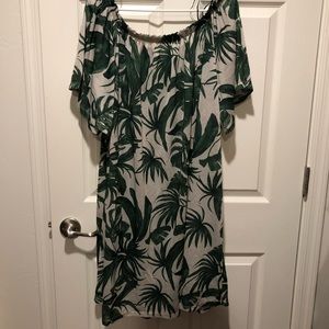 H&M plus size shirt
